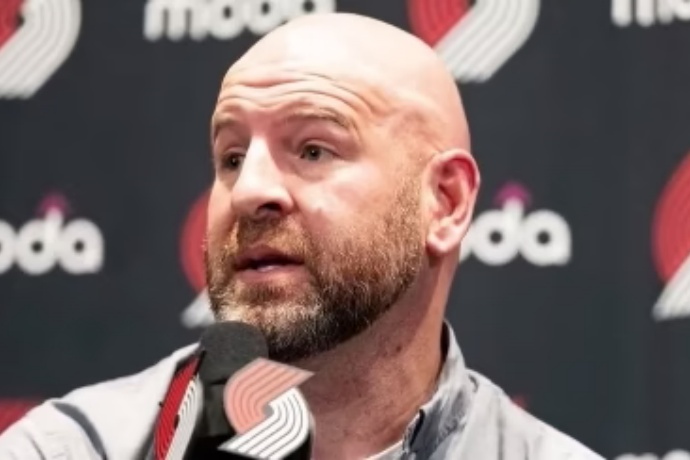 RIPCITY 称开拓者球迷欠克罗宁一个道歉 RIPCITY 称开拓者球迷欠克罗宁一个道歉